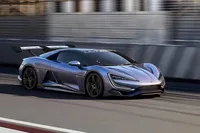 Hypercar électrique pure 2026 YANGWANG U9 |   960 kW, quatre moteurs, transmission intégrale |   2,36 s 0-100 km/h |   Autonomie de 450 km