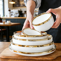 Ensemble de 32 pièces de vaisselle en porcelaine blanche de luxe avec bord doré, fabrication en céramique, vente en gros, assiettes plates en céramique de 6/7/8/10 pouces