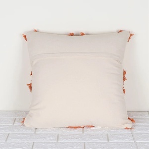 Housse de coussin tuftée à la main style bohème ivoire et orange avec bordure en dentelle pour canapé, hôtel, décoration intérieure - Product Image 2