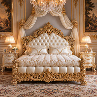 Lit de Luxe Baroque King Size Blanc Ivoire avec Tête de Lit Capitonnée et Sculptures Dorées – Mobilier de Chambre Royal Européen pour Villa et Mansion