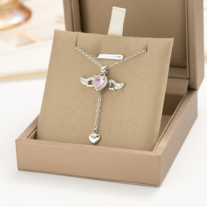 Collana da donna placcata oro vero con <span class=keywords><strong>cuore</strong></span> rosa in rame, ali mobili e nappa, design trendy di lusso leggero, catena in bambù, stile celebrità di Internet - Product Image 2