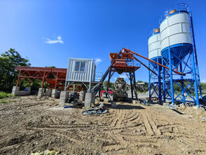 Skip Hopper HZS35M3/h 50M3/h 75M3/h Centrale à béton avec silo à ciment JS Mélangeur à béton forcé à double arbre - Product Image 3