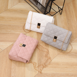 Sac à bandoulière élégant pour femme, motif à carreaux, idéal pour l'été, vente en gros du fabricant - Product Image 4