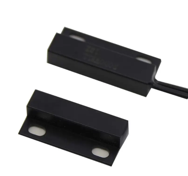 China Manufacture 100V DC Wired Magnetic Proximity Sensor Door Contact Switch with 10mm Sensing Distance ABS Material