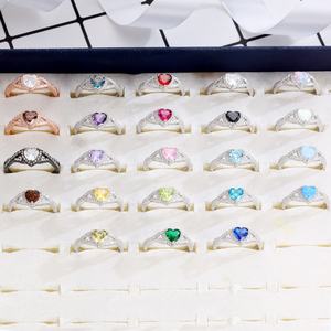 Hot Selling Sterling Silber Mode Herzförmiger Moissan ite Edge-Set Damen ring Hochwertiges einfaches Ring zubehör - Product Image 2