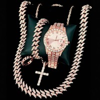 Ensemble de bijoux 5 pièces tendance : Montre romaine entièrement sertie de diamants, Collier croix, Bracelet chaîne cubaine, Bague - Vente en gros