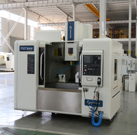 Centre d'usinage vertical CNC Fresadora VMC850, machine de travail des métaux CNC, centre d'usinage CNC, fraiseuse CNC
