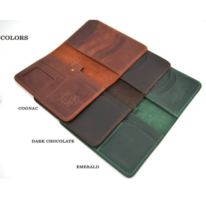 Funda de pasaporte de cuero genuino de lujo seguro con tarjetero Protección RFID Cierre plegable Diseño fino hecho a mano - Product Image 5