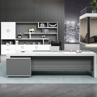 Nuova Scrivania Direzionale di Design Moderno e di Alta Gamma, Personalizzabile per CEO, Manager e Dirigenti