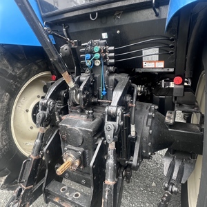 <span class=keywords><strong>Tractor</strong></span> LS 1504 de Segunda Mano de Alta Calidad, Tracción en las Cuatro Ruedas, 150 Caballos de Fuerza, Motor Diésel de 4 Cilindros, Cabina con Aire Acondicionado - Product Image 6