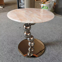 Table d'appoint de salon et de salle à manger de style italien, design léger et luxueux, style moderne, haut de gamme, écologique, table d'angle en marbre faite à la main