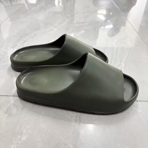 Luxuriöse Chinelo Slide Pantuflas für <span class=keywords><strong>Damen</strong></span> mit individuellem Logo, rutschfeste EVA-Schaum-Plateau-Slides mit klobigem Absatz für Frauen - Product Image 2