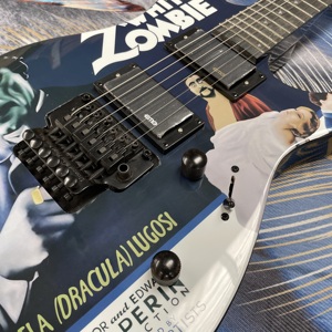 Guitare électrique Black Zombie Signature HH Maple Neck LTD avec incrustation chauve-souris et araignée, livraison rapide - Product Image 4