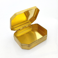 Étui à cigarettes en métal octogonal personnalisé avec finition dorée, couvercle à charnière, design géométrique, mini boîte portable pour homme, cadeau