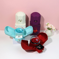 Boîte à fleurs créative en forme d'ailes d'ange à double ouverture avec base en velours, boîte d'emballage pour bijoux en plastique peint