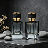 Flacon de parfum en verre vide de luxe 50 ml, personnalisable avec logo, dégradé carré, vaporisateur à fine brume et capuchon doré, vente en gros