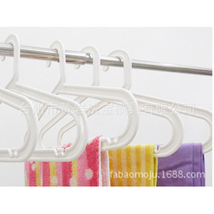 <b>Plastic</b> Hangers Non Slip Rectangle <b>Hook</b> Type PP Injection Molding Household Use - Product Image 2
