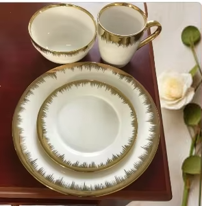 Vente en gros, Offre Spéciale : <span class=keywords><strong>Service</strong></span> de table en <span class=keywords><strong>porcelaine</strong></span> dure 16 pièces avec bord doré, pour 4 personnes, Prix de gros, Fabricant - Product Image 6