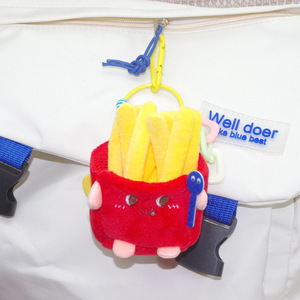 Colgante de comida de <span class=keywords><strong>hamburguesas</strong></span> y papas fritas, llavero de peluche de pareja, colgante de figura pequeña de pata de pollo y hot dog - Product Image 6