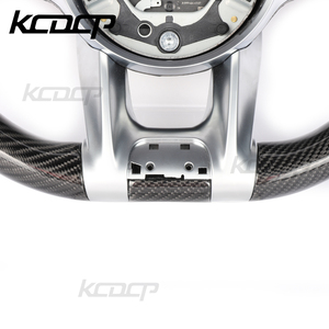 Volant en fibre de carbone compatible avec les anciens modèles de Mercedes-Benz Classe C (C300, C200, C180, C260, C43, C63) W205, W206, W207, W204, W212, W221, W222 - Product Image 4