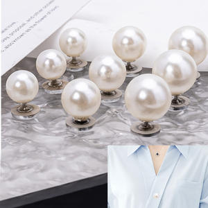 Broche de botón de camisa de perlas de plástico reutilizable, broche oculto decorativo con hebilla Invisible para evitar la exposición para suéter y cuello - Product Image 1