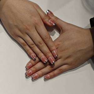 <span class=keywords><strong>Uñas</strong></span> Postizas de la Marca Muhaha Trend Design en Color Nude con Puntas Francesas, Bordes Plateados y Pedrería - Product Image 6