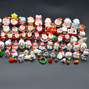 Giocattoli per bambini a basso costo per regalare piccole decorazioni in resina natalizia figure molto piccole statue di cervi animali 3d artigianali mini orso - Product Image 1