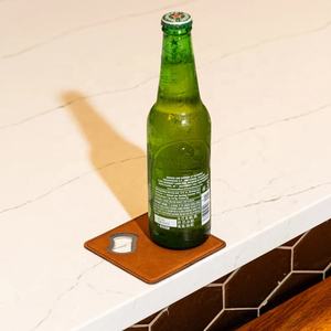 פותחן בקבוק צורה מרובע רב תכליתיים רכבת לוגו חרוט מותאם אישית לפן בקבוק אלטרסט - Product Image 5