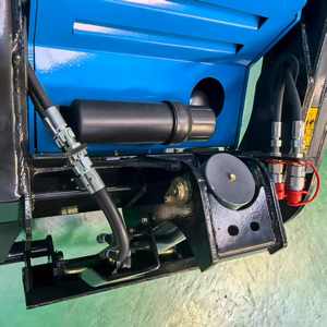 Новый дизайн, большой гидравлический стоячий передний мини-погрузчик с бортовым поворотом и насадками для экскаватора сиденья - Product Image 3