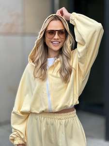 Ensemble sweat à capuche jaune zippé et pantalon de survêtement large pour femme – Tenue décontractée deux pièces ample pour la détente – Vêtements personnalisés en gros - Product Image 2