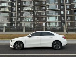 <span class=keywords><strong>Mercedes</strong></span>-Benz <span class=keywords><strong>Classe</strong></span> <span class=keywords><strong>A</strong></span> <span class=keywords><strong>AMG</strong></span> 2019 Essence 2.0T Berline 5 places Luxe Sport Véhicule d'<span class=keywords><strong>occasion</strong></span> Boîte automatique à double embrayage 7 vitesses Jiben Auto - Product Image 2