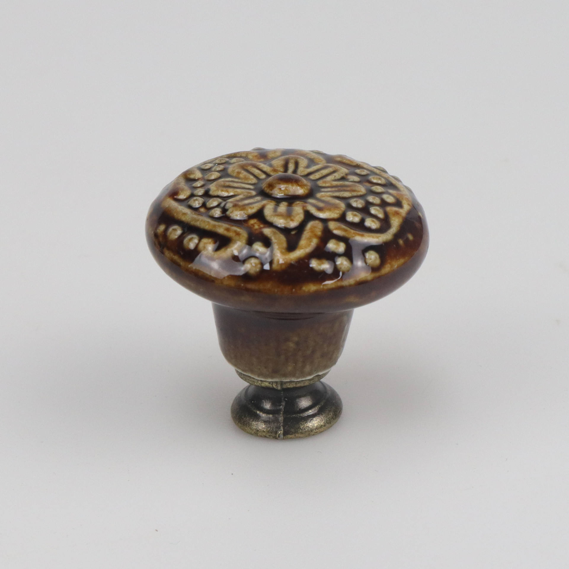 สีน้ำตาล