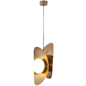 Lámpara LED <span class=keywords><strong>de</strong></span> lujo para restaurante, iluminación creativa <span class=keywords><strong>de</strong></span> diseño postmoderno nórdico, simple, bar, hotel, lámpara <span class=keywords><strong>de</strong></span> mesita <span class=keywords><strong>de</strong></span> noche - Product Image 1