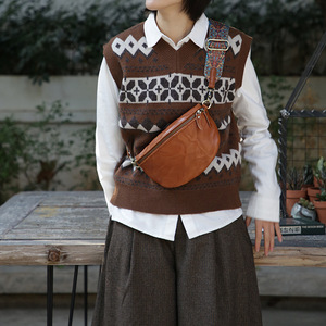 Vegetable <b>Tanned</b> Leather Saddle Bag <b>Brown</b> Bohemian Style Chest Bag Single Strap Zipper Closure All Seasons Women's Crossbody Bag - Product Image 1