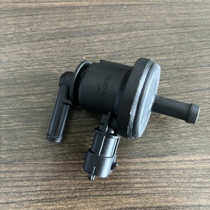 Vanne solénoïde de commande 28910-2B000 pour cartouches de charbon Hyundai Kia - Product Image 1