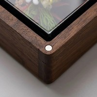 Boîte de présentation rectangulaire en bois de noyer écologique de luxe avec logo personnalisé gravé Landy pour bagues, colliers, bracelets, couvercle en verre