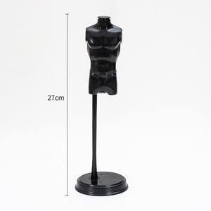 Présentoir de poupée en plastique noir de 11 styles pour support et support de stockage de vêtements de poupée de 30cm - Product Image 6