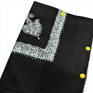 Écharpe musulmane en laine yéménite - Longue, respirante et coupe-vent - Product Image 1