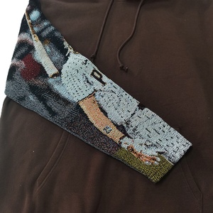 Sweat à capuche tendance personnalisé OEM avec impression sur les manches, jacquard, tapisserie tissée, thème anime - Product Image 2