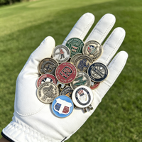 Marcadores de Plástico Grabables para Pelotas de Golf, Personalizables al por Mayor, en Blanco, con Logotipo, Juego de 50 Unidades en Caja Colgante, Collar de Latón Dorado