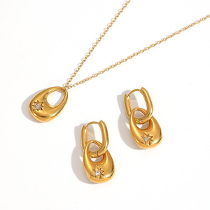 Pendientes de acero inoxidable chapados en oro con colgante de estrella y diamantes de imitación, conjunto de collar para uso diario, diseño geométrico - Product Image 3