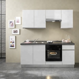 مطبخ صغير تقليدي أمريكي بتصميم أنيق، أزرق اللون، مصنوع من الأكريليك والراتنج، مع سطح عمل، خزائن مطبخ معيارية، مفصلات، حوض، وصنبور. - Product Image 2