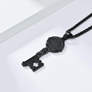 Collier clé en acier inoxydable plaqué or 18 carats Tempusort Fashion Jewelry Saint Benoît Exorciste pour homme Anniversaire Fête - Product Image 5
