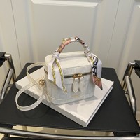 Nouveauté 2026 : Mini sacs seau avec pendentif pour femme, sacs à main tendance pour femme, sacs à bandoulière mignons pour filles