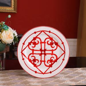 Vente en gros de services de table et assiettes en porcelaine fine, motif découpé en papier rouge, style Europe occidentale, 8/10 pouces, pour la décoration de luxe de la maison - Product Image 3