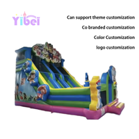 Château gonflable commercial en PVC 4*8*7m avec double piste de saut pour enfants, idéal pour les jeux en plein air, en promotion