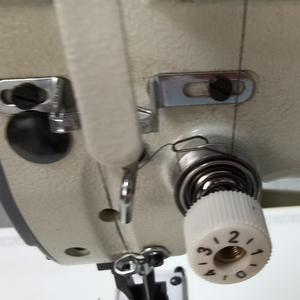 จักรเย็บผ้าอุตสาหกรรมแบบคอลัมน์ รุ่น RN-1631 แบบเย็บซิกแซก เข็มเดี่ยว ความเร็วสูง ควบคุมด้วยคอมพิวเตอร์ - Product Image 3