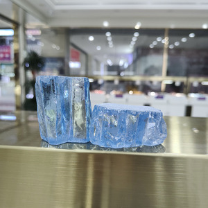 Circonia Cúbica de Color Azul Cielo, Material Sintético en Bruto sin Cortar para la Fabricación de Piedras Sueltas - Product Image 5