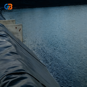 Geomembrana de HDPE para Almacenamiento de Estiércol de Ganado y Aves de Corral, Impermeable y Anticorrosiva - Product Image 6