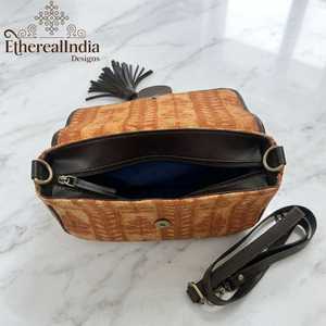 Bolso Bandolera Floral Hecho a Mano, Bolso Cruzado de Algodón con Estampado de Bloques, Bolso Pequeño de Cuero Vegano Estilo Boho Étnico - Product Image 3